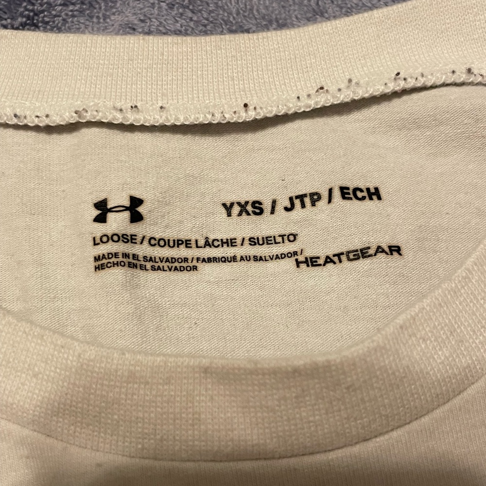 White under armour T-shirt - Picture 3 of 3